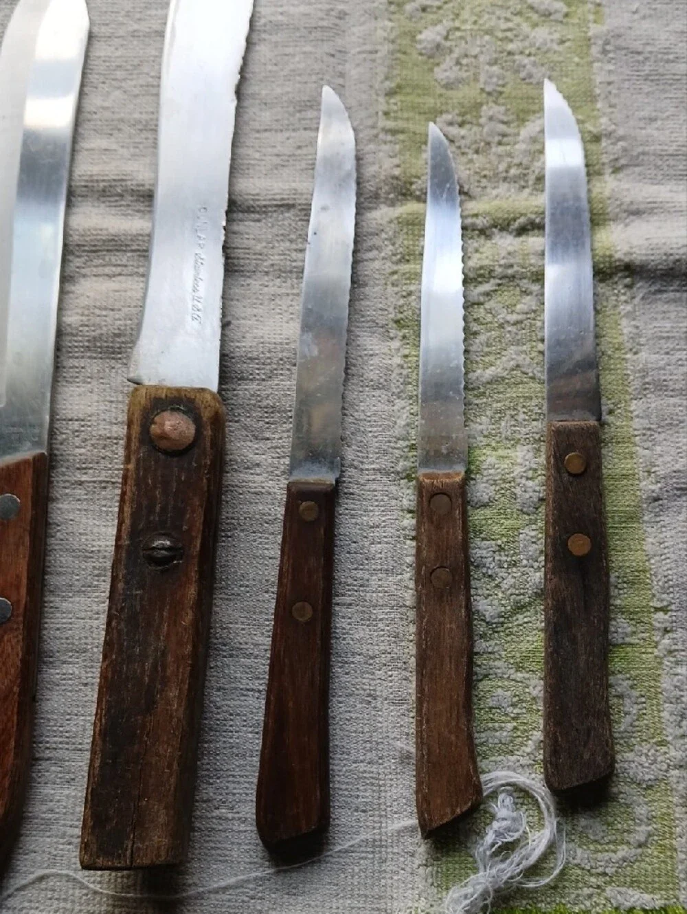 Assorted Kitchen Knife Set with Wood and Black Handles